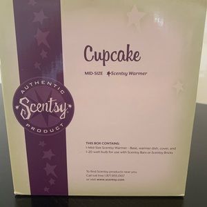 Cupcake Scentsy Warmer.